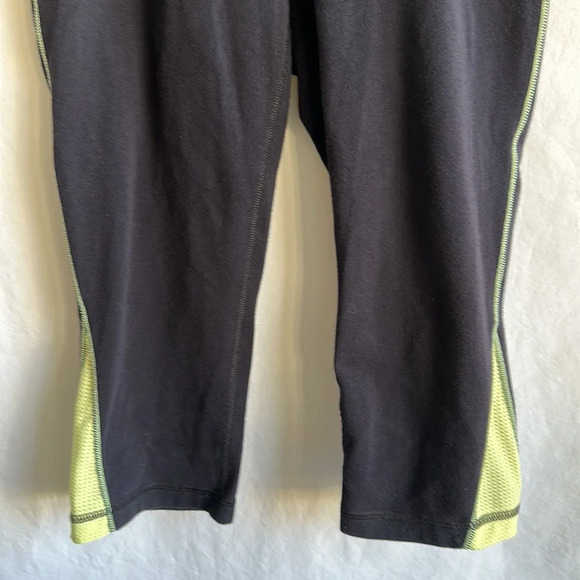 Fila Sport black and green capris exercise leggings, size S - Picture 3 of 8